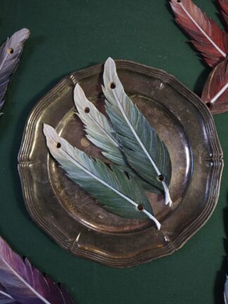 Piórko duże - zielone - zapięcie na kołek