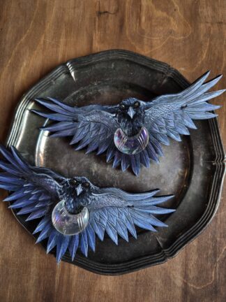 Kruk - zapięcie metalowe - edycja limitowana z kryształem