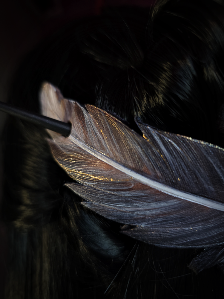 Piórko duże - stalowe - zapięcie na kołek - obrazek 4