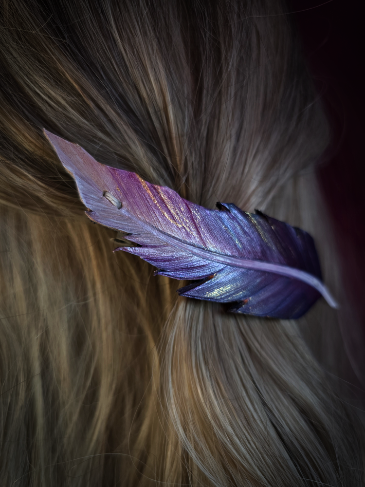 Piórko małe - fioletowe - zapięcie metalowe - obrazek 6