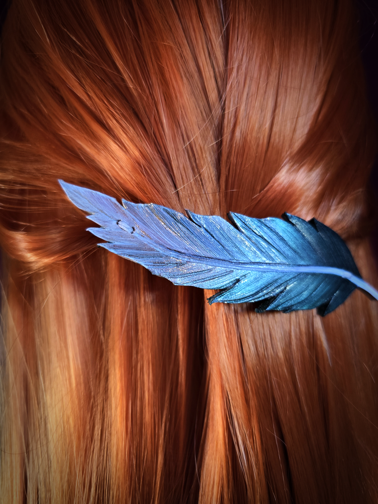 Piórko małe - zielone - zapięcie metalowe - obrazek 4