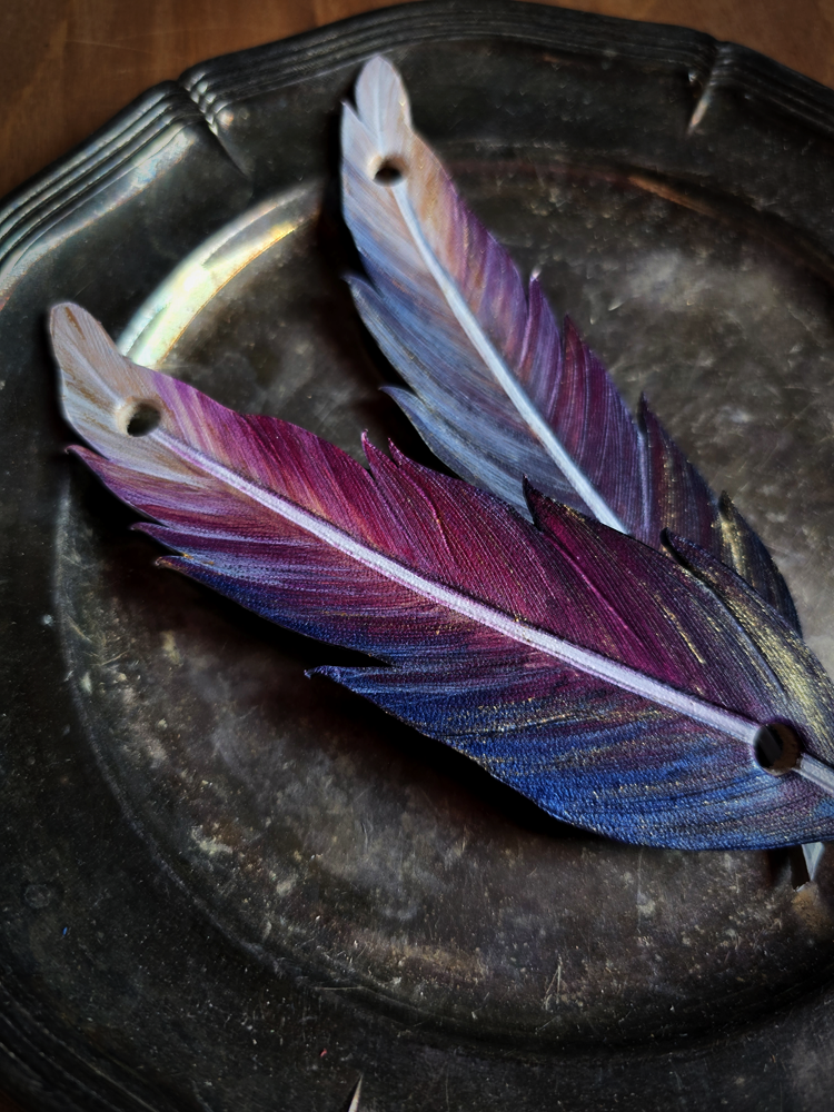 Piórko duże - fioletowe - zapięcie na kołek - obrazek 2