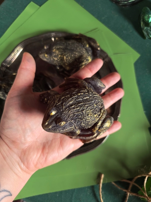 Mydło zdobione - Ropucha - glicerynowe - czekolada i wanilia - obrazek 4